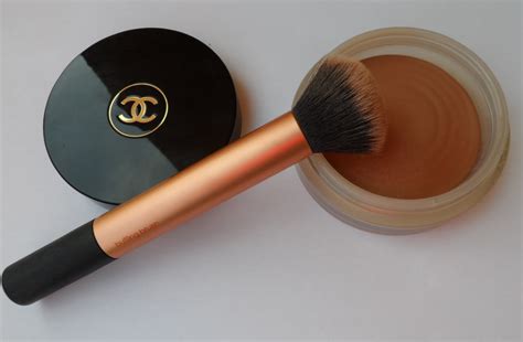 chanel universal bronzer brush|how to use Chanel bronzer.